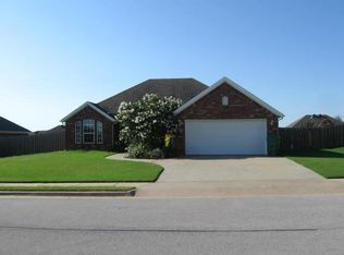 250 Beasley Dr, Centerton, AR 72719