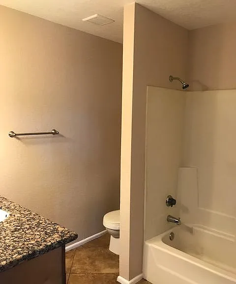 4047 E Carson Rd — Photo 3