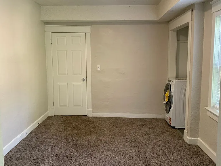 4111-4113 Walnut St — Photo 20