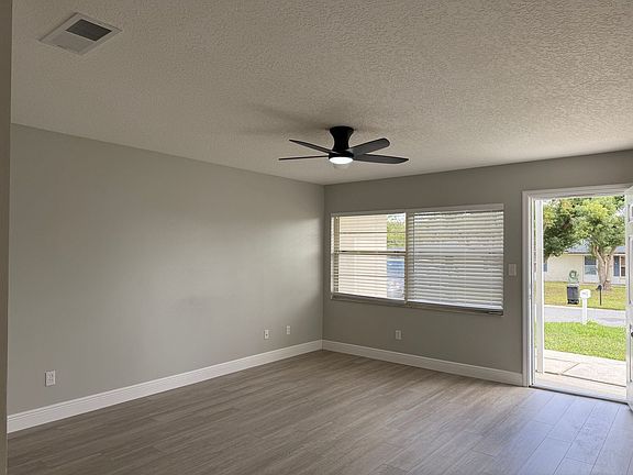 3rd image of 54 Bougainvillea Dr