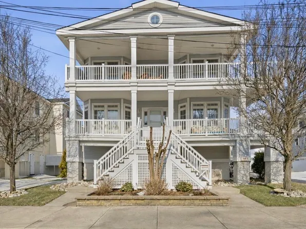 205 32nd St APT 1, Ocean City, NJ 08226