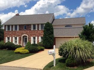 105 Manor Ct, Butler, PA 16001