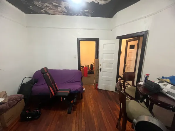 178 Lefferts Avenue image 5 of 18