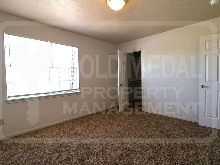 3906 Charolais Dr — Photo 15