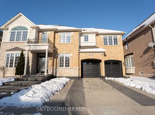 2072 Ashmore Dr, Oakville, ON L6M 4T2