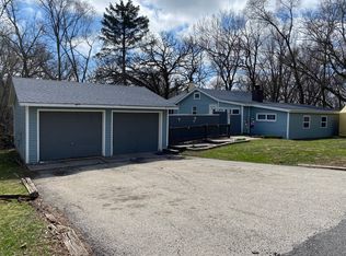 7811 Lonetree Dr, Wonder Lake, IL 60097