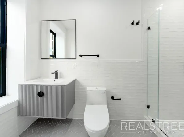 90 Hull Street image 13 of 15