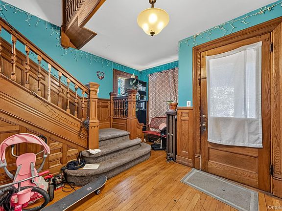 4th image of 11 Balding Avenue