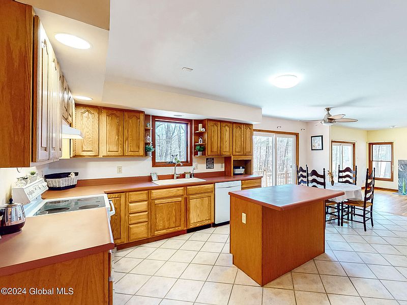 2nd image of 214 Shufelt Road