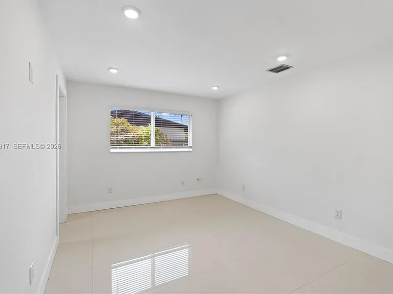 10501 SW 53rd St — Photo 23