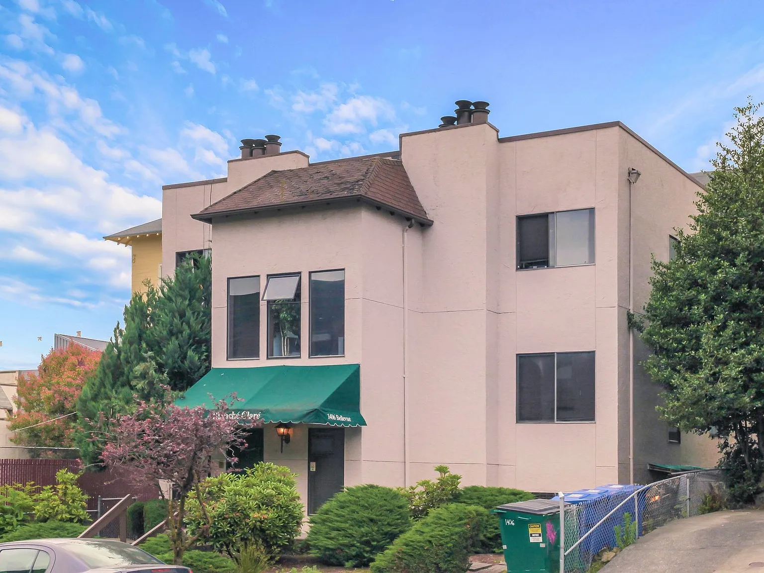 The Blanche Clare Apartments — Photo 1