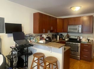 29 Grove St APT 3, Boston, MA 02114