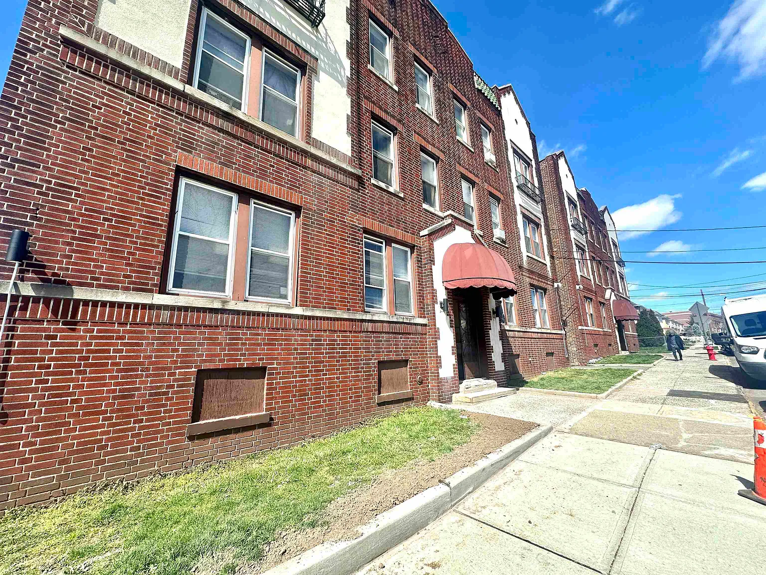 Belgrove Complex — Photo 1
