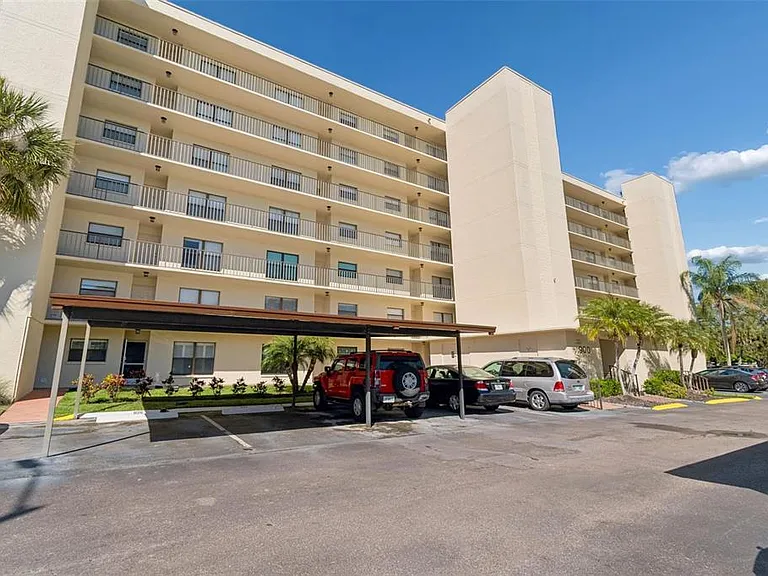 900 Cove Cay Dr #5F — Photo 3