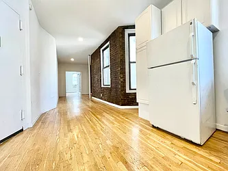 Rented by HOLTON REAL ESTATE INC.