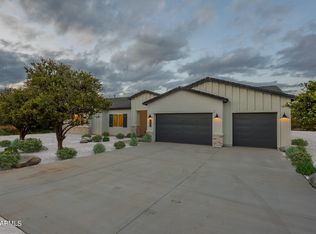 10028 E Fenimore Rd, Mesa, AZ 85207