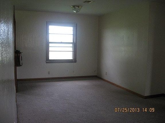 4th image of 2217 NW Ozmun Ave