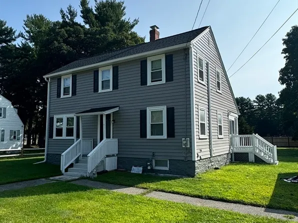 11 River St, Westford, MA 01886