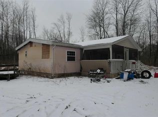 3004 S Alamando Rd, Saint Louis, MI 48880