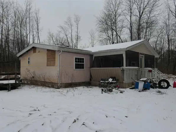 3004 S Alamando Rd, Saint Louis, MI 48880