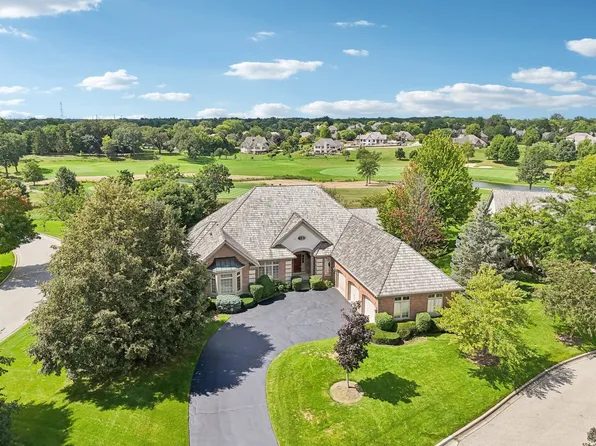 6401 Locust Ln, Libertyville, IL 60048