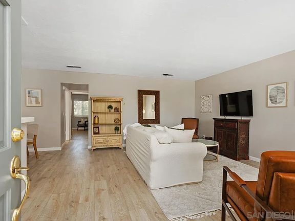 2nd image of 1800 S Maple St S #105