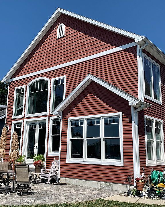 2nd image of 471 Paradise Ln