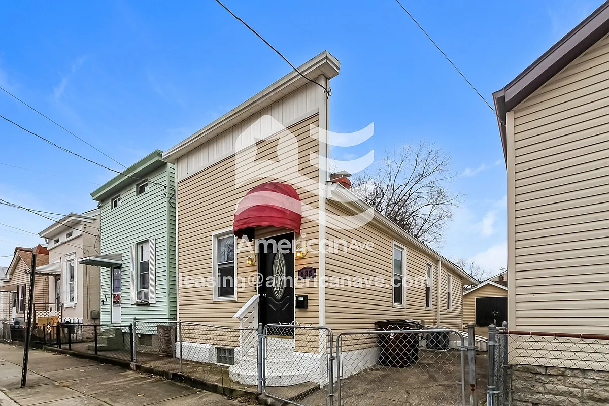 88400_002_wm_-_front_view_13533513.jpg - 635 Watkins St