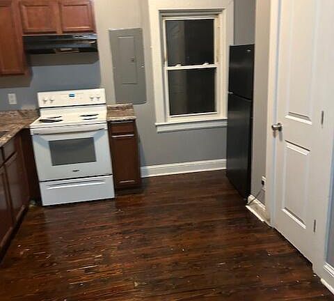 4th image of 813 13th St SW #&-821