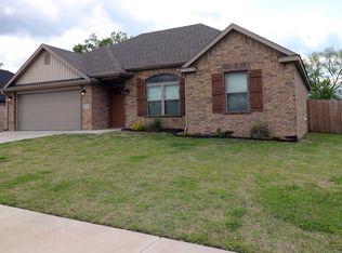 1410 Sebastian Ln, Prairie Grove, AR 72753