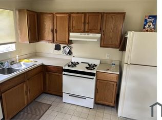 13718 Earlwood Rd, Cleveland, OH 44110