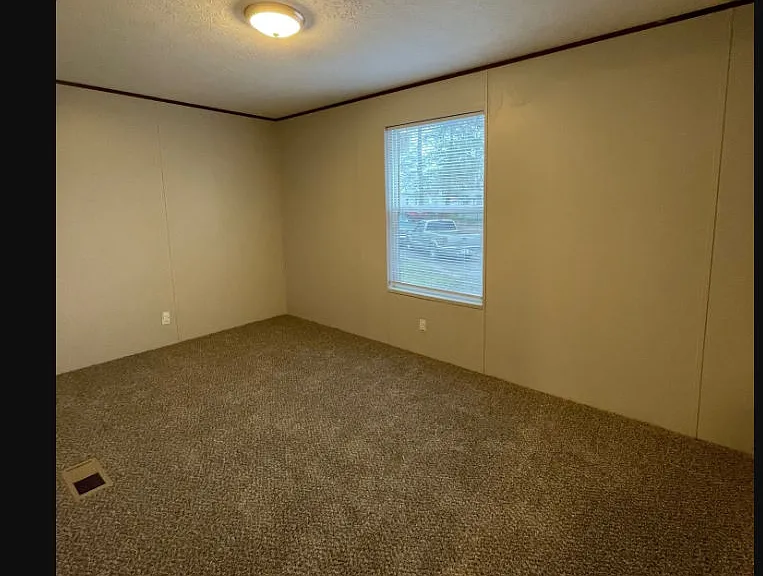 Evergreen Estates — Photo 15
