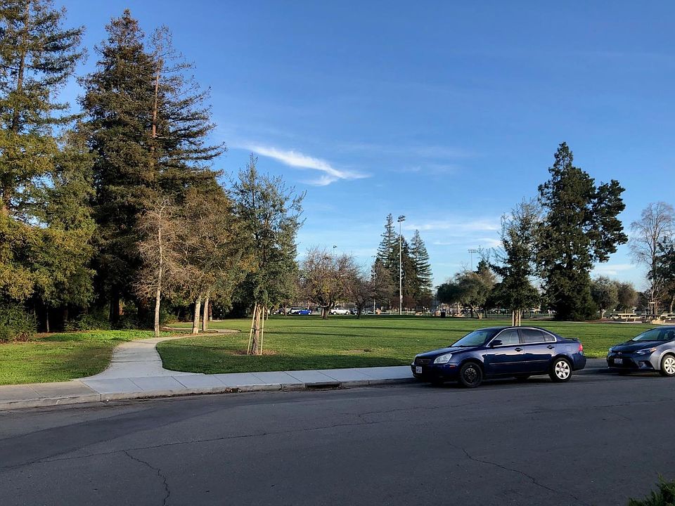1st image of 501 Park Meadow Dr