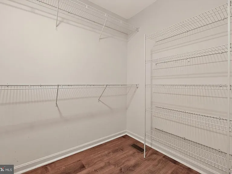 2572 Carrington Way — Photo 31