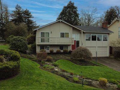 799 Woodcrest Dr, Springfield, OR, 97477