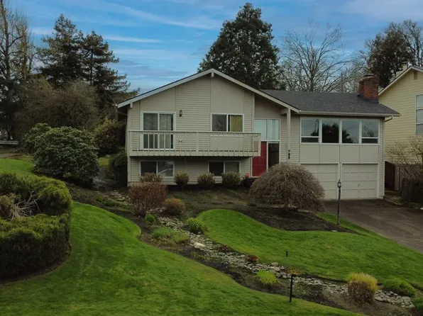 799 Woodcrest Dr, Springfield, OR 97477