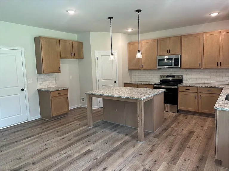 326 Rodeo Dr — Photo 8