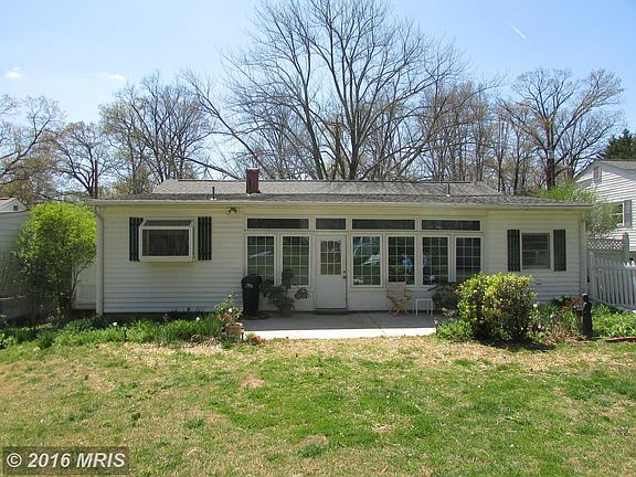 3rd image of 114 Tulip Dr