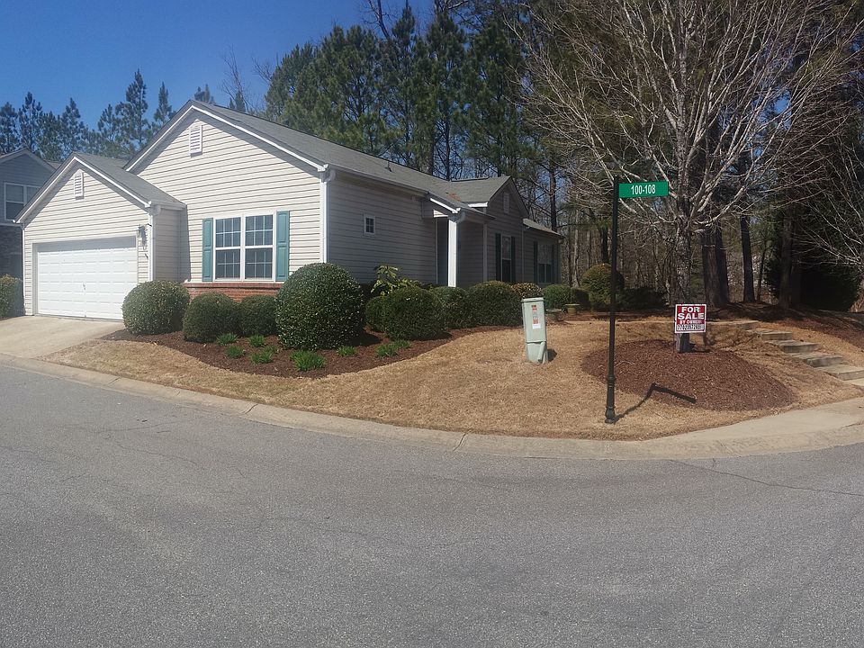 Exterior Home, 2 car garage