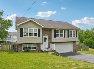 410 Lawnview Ave, New Castle, PA 16105