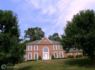 11104 Bowen Ave, Great Falls, VA 22066