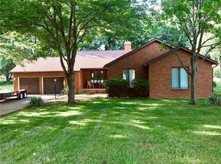 881 Guinevere Cir, Uniontown, OH