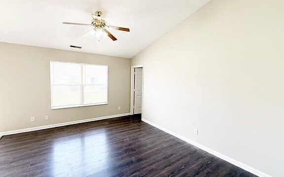 4th image of 720 Rose Ln
