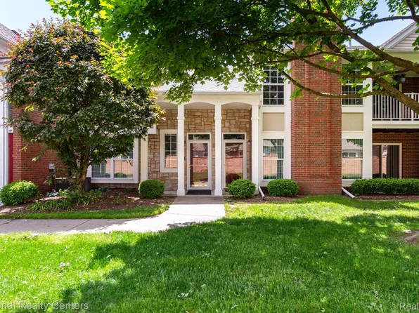 4293 Berkshire Dr, Sterling Heights, MI 48314
