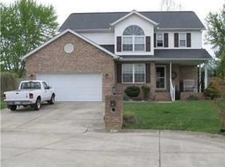 230 Woodmire Dr, Milton, WV 25541