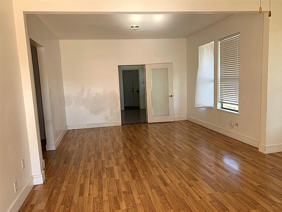 2nd image of 206 Cosmos St