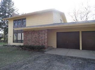 560 Schultz Rd, Elma, NY 14059