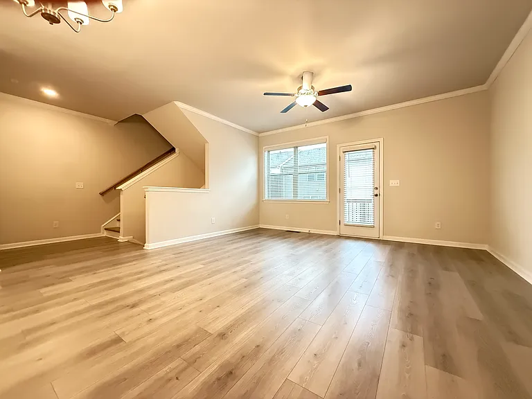 3756 Davis Cir — Photo 19
