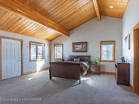 4th image of 1132 Saddle Dr