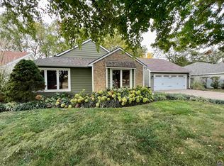 3308 Sherwood Dr, Lawrence, KS 66049